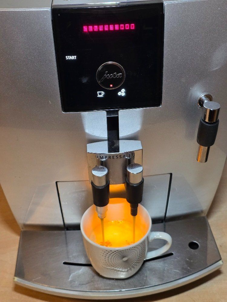 Jura Macchine per caffè & Macchine per espresso: Jura J7 – Usato da Zürich venduto da mimi_zh 4