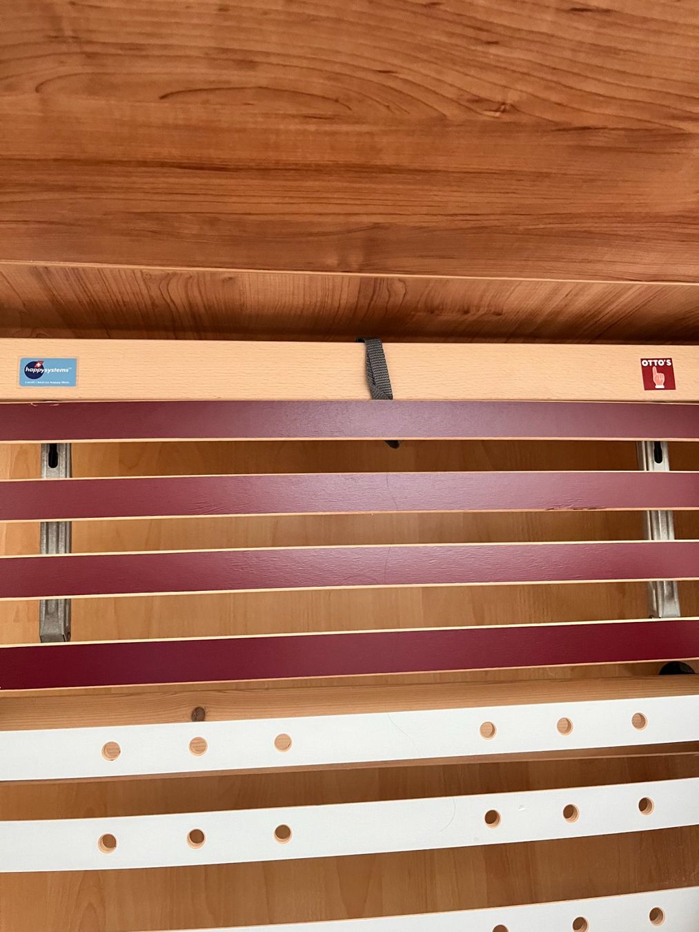 Letti: Doppelbett mit Lattenrost. Mit integrierte Beleuchtung. – Usato da Aristau venduto da Alkymia 3