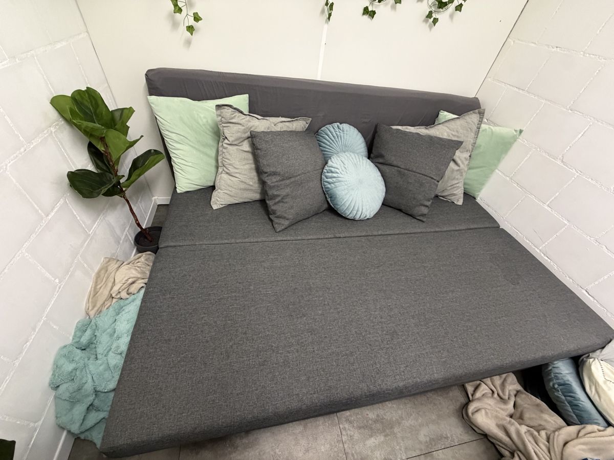 Divani: Schlafsofa  IKEA ASARUM 3er-Bettsofa in Grau guter Zustand – Usato da Othmarsingen venduto da kilchsperger2 1