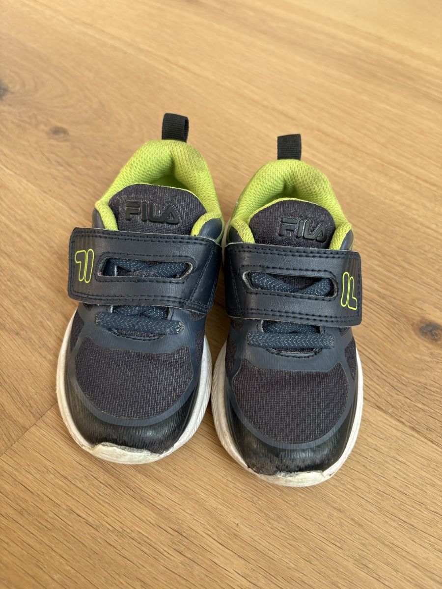 Fila Scarpe per ragazzi: Fila Sneaker Turnschuh Grösse 24 – Usato da Gebenstorf venduto da Sandra01031