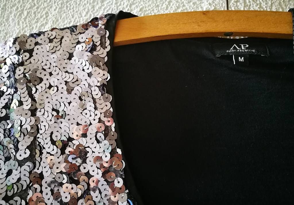 Avant Premiere Vestiti: Kleid/ Paillettenkleid inklusive Handtasche – Usato da Scharans venduto da gabiwi 1