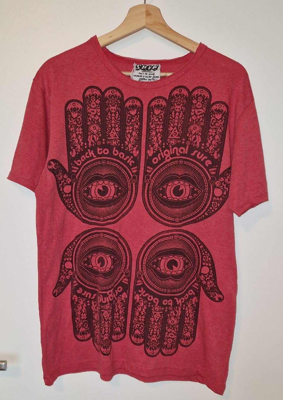 T-shirt: SURE T-Shirt Hand der Fatima, Gr. M, hellrot – Usato da Allschwil venduto da merve_g 2
