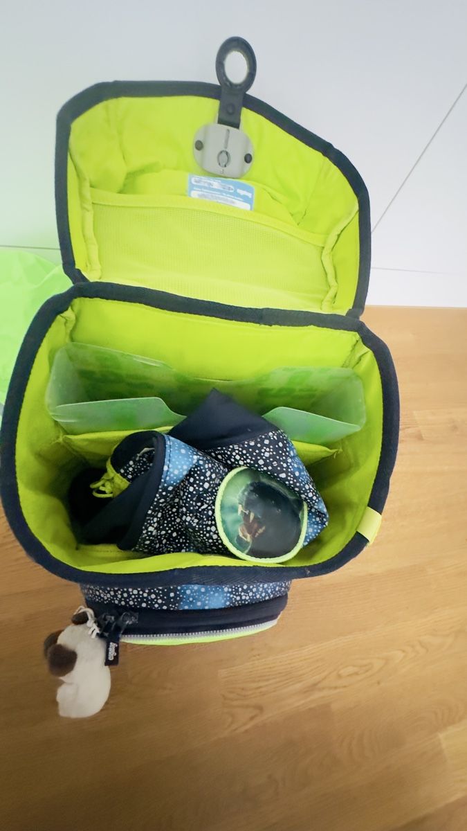 Ergobag Kindertaschen: Ergobag Galaxis Limited Schulranzen-Set mit LED Zip-Set & Re – Gebraucht aus Meggen von AuDa17 5