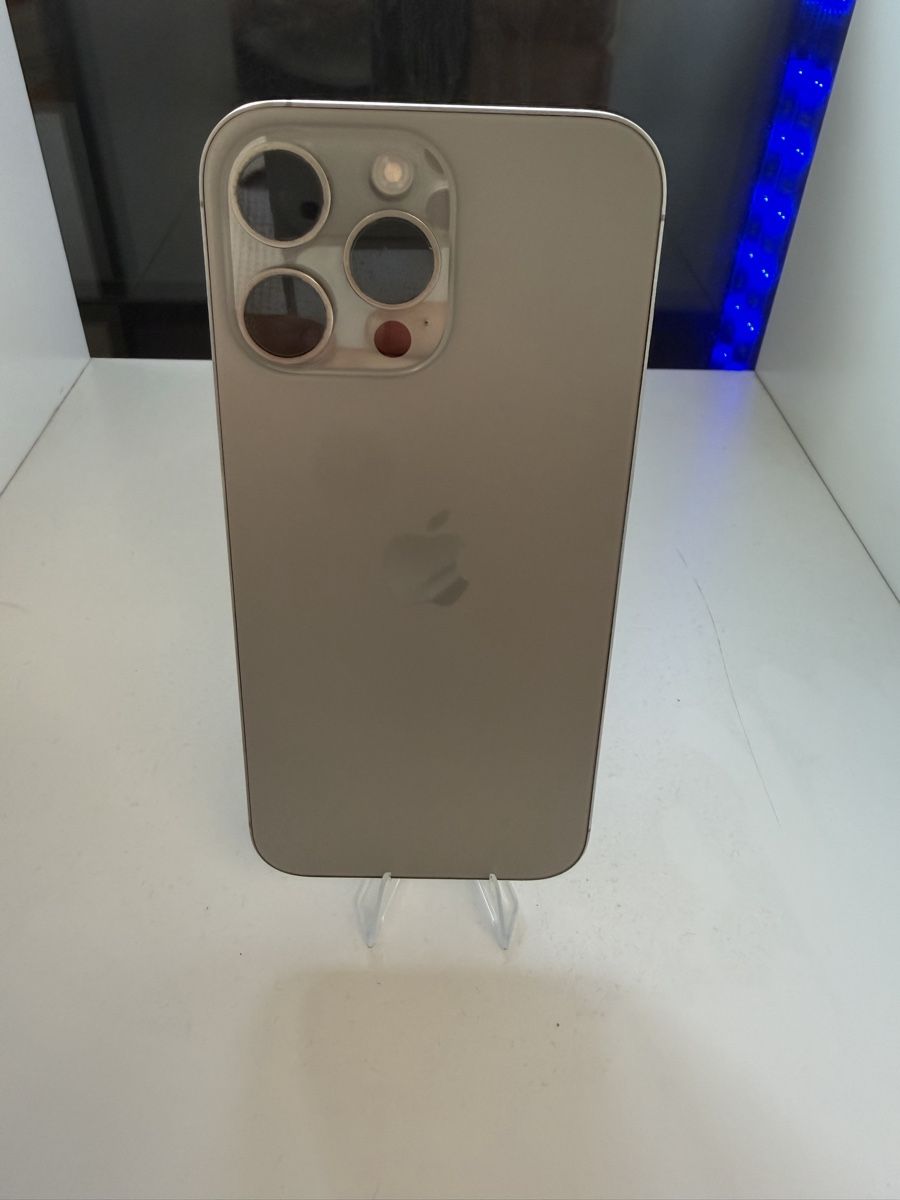 Apple Handys / Smartphones: iPhone 16 pro Max 256go parfait état  – Gebraucht aus Yverdon-les-Bains von ame_7f2x