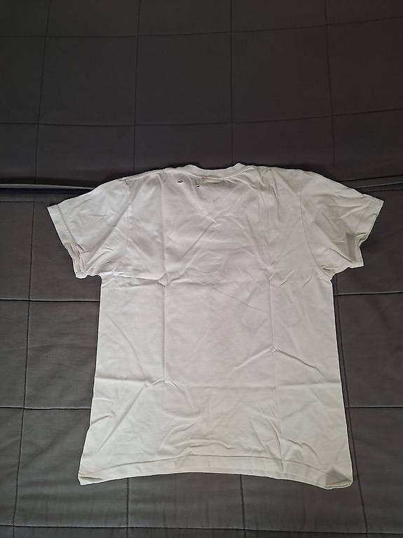 T-shirt: Radio Eva Graphic T-Shirt – Usato da Kriens venduto da Jeremyt05 1