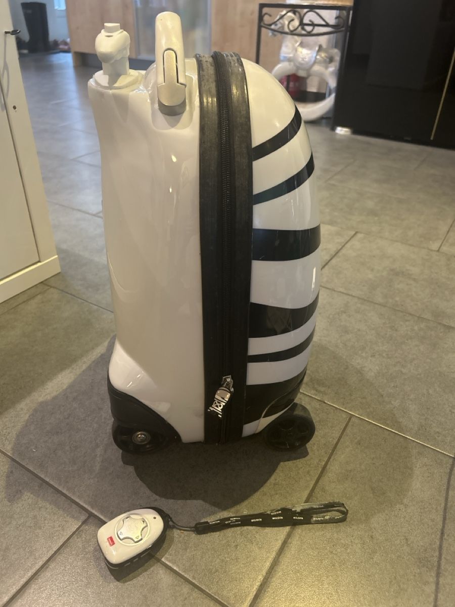 Reisekoffer: Rastăr Kinderkoffer Zebra – Gebraucht aus Mühledorf SO von Dania77 1