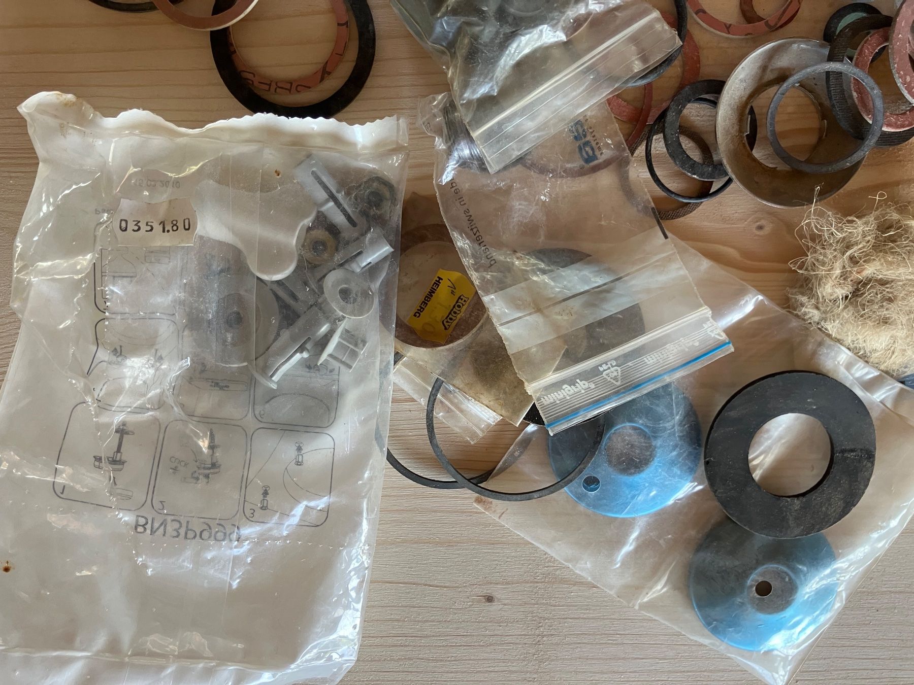 Armaturen: Sanitärmaterial – Neu (gemäss Beschreibung) aus Mont Tramelan von Oktober1958 7