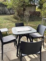 Gartentisch + 4 Stühle + 4 Sitzkissen