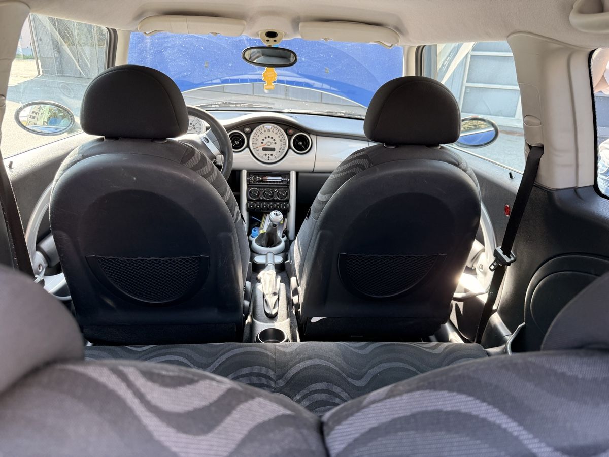 Mini Autos: Mini Cooper blu 2001 166437 km – D'occasion à St. Moritz par fgu_z8vn 5