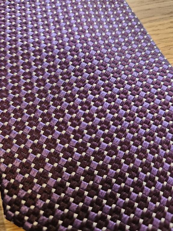 Krawatten: Krawatte Herren Muster Violett  – Gebraucht aus Strengelbach von killifish 1