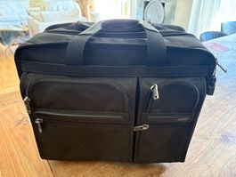 Tumi rollbare Aktentasche
