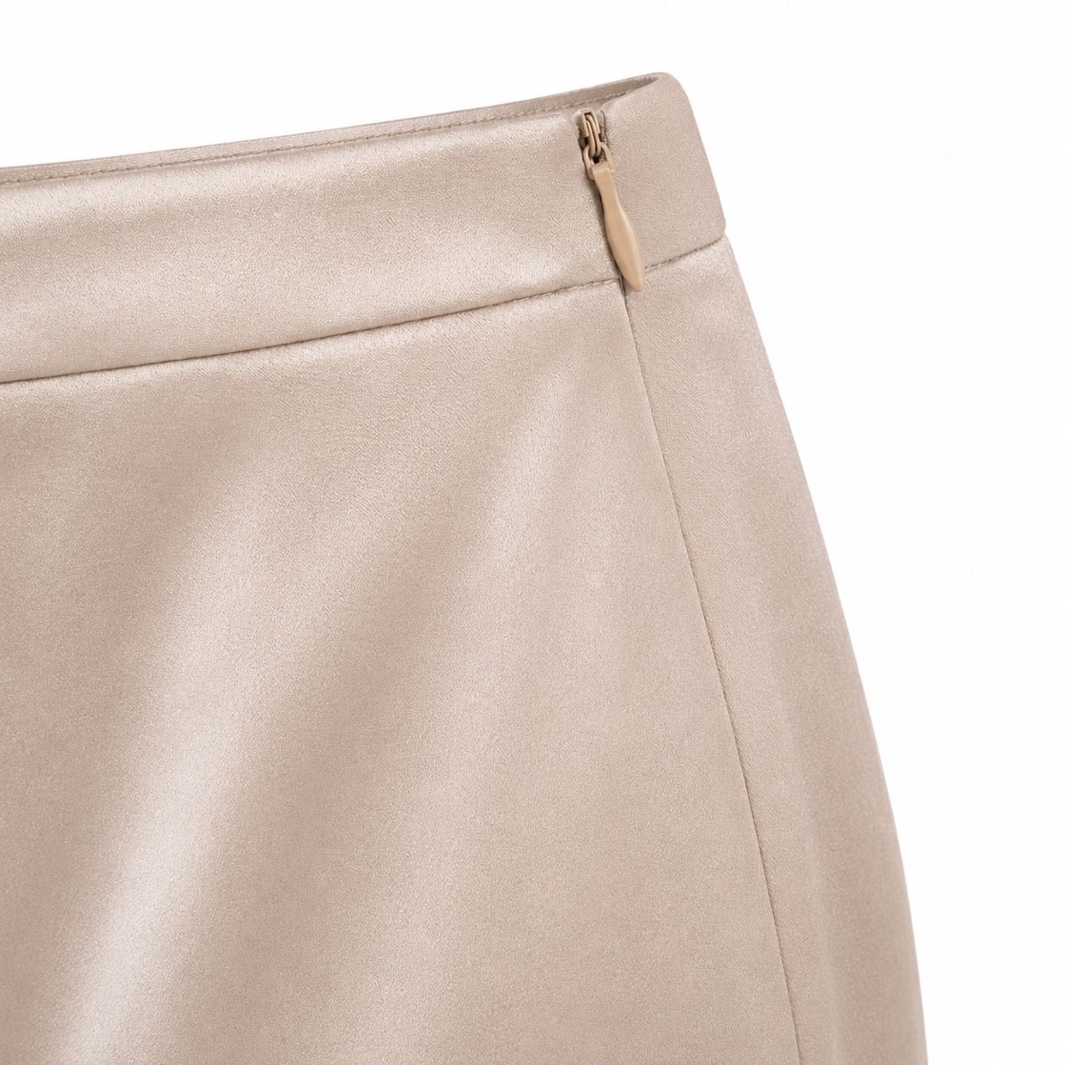 Bershka Lotti di vestiti: Bershka Satin Zweiteiler Beige – Nuovo e nell'imballaggio originale da Aarberg venduto da LovelyThings_ 3