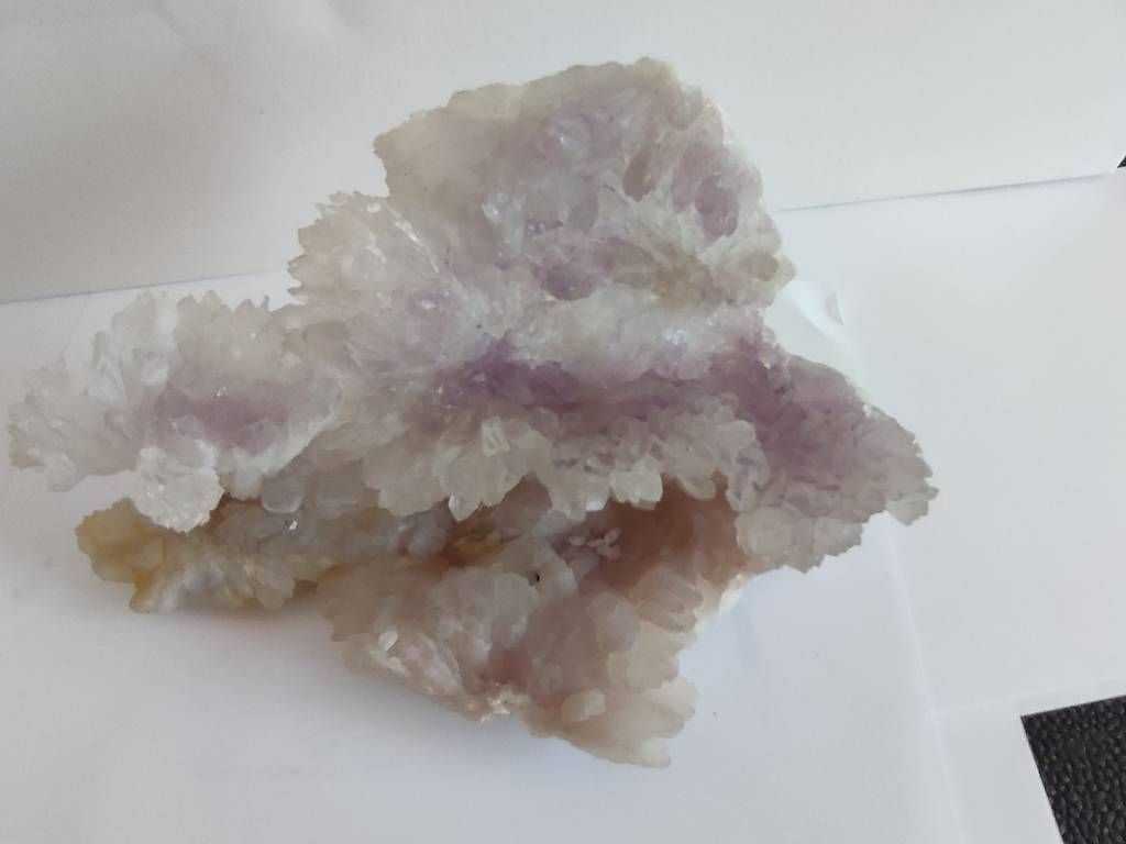 Minerali & Pietre curative: Amethyst-Bergkristallblüten mit Citrin – Usato da Arnegg venduto da Philips3 2