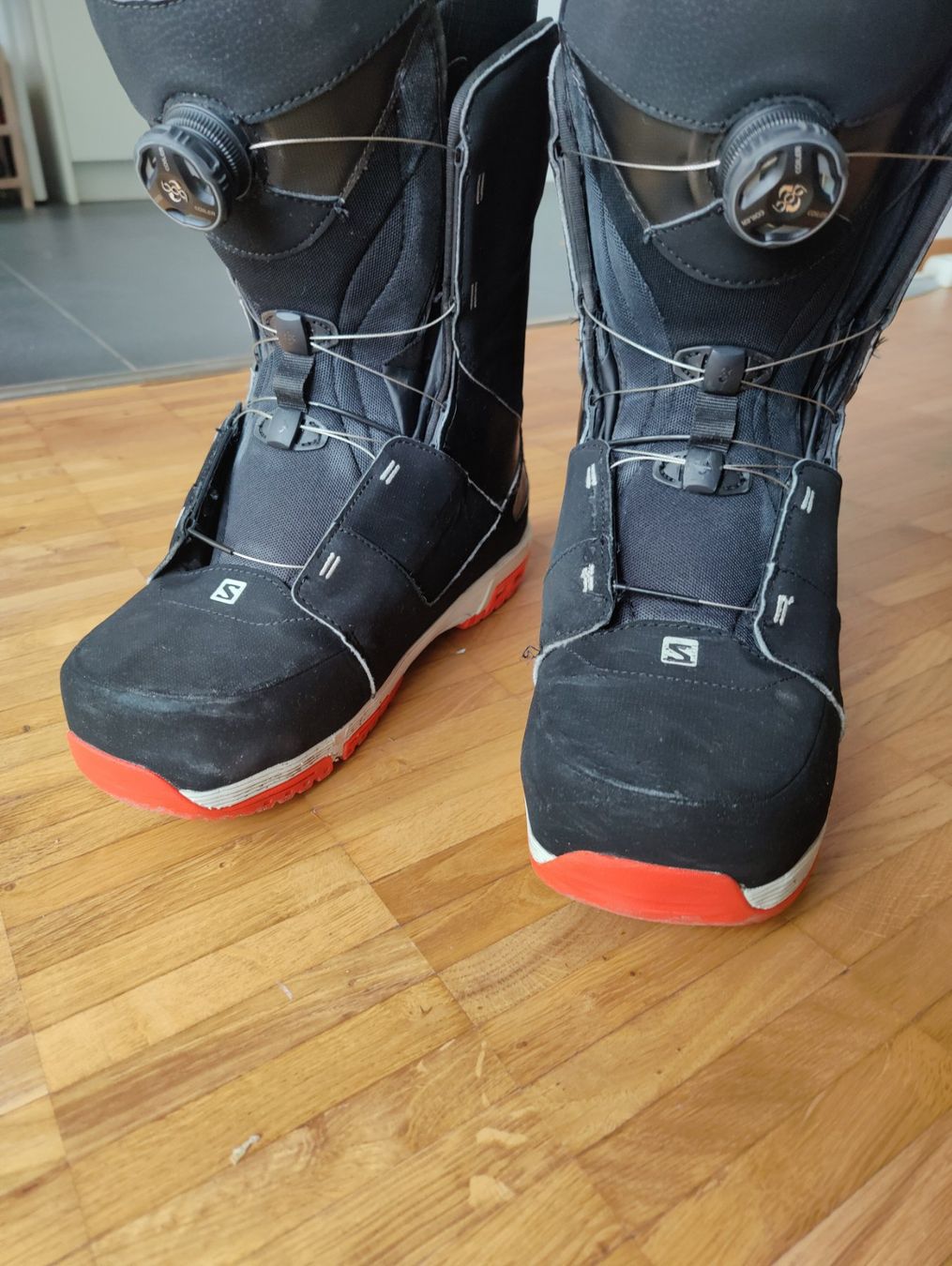 Salomon Herrenschuhe: Salomon Snowboard Boots – Gebraucht aus Zürich von Caeirop