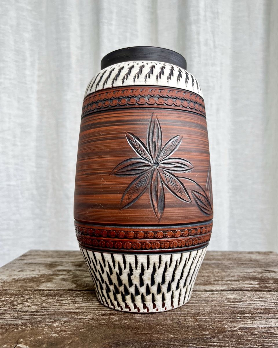 Vasi & Recipienti: Vintage Vase, Decora Sgraffito ceramic – Usato da Oberägeri venduto da Theonose74 1
