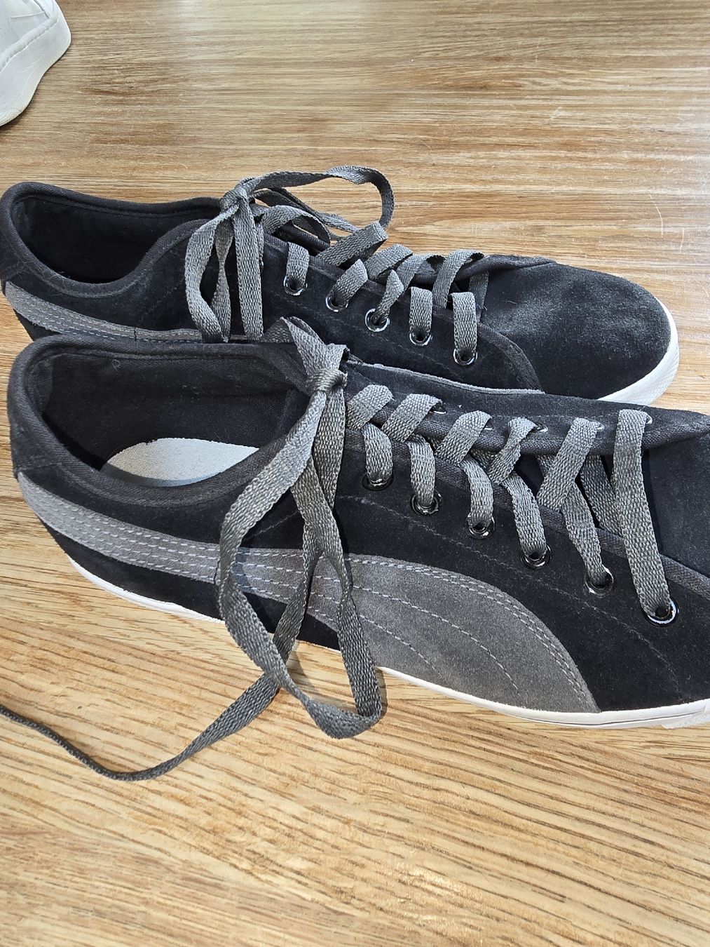 Puma Herrenschuhe: Puma Freizeitschuh aus Leder Gr.42 – Gebraucht aus Morschach von Monikawi 1