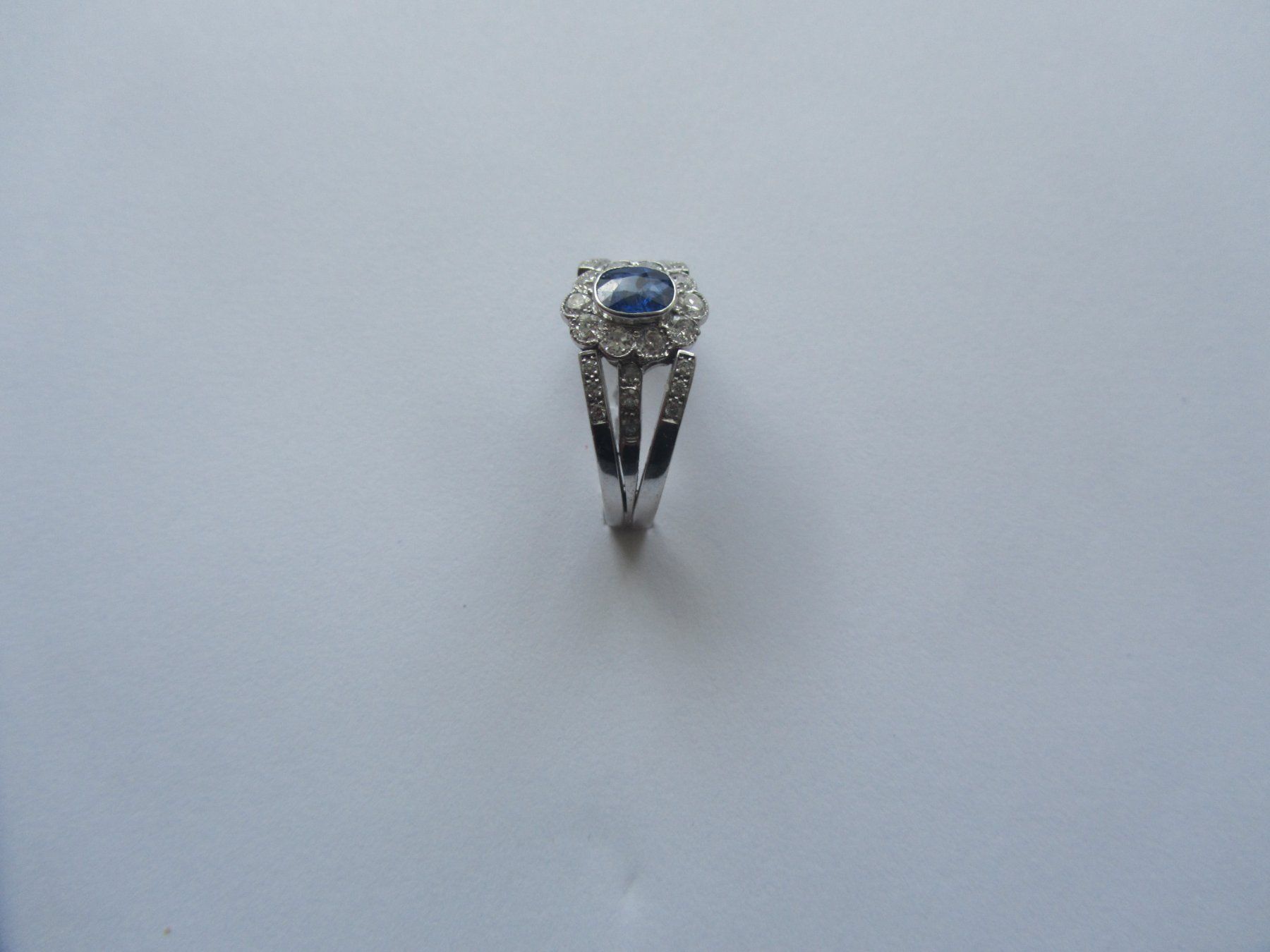 Anelli: Saphir-Brillant Ring-18 K.Weissgold – Usato da Luzern venduto da Lucernauno 3