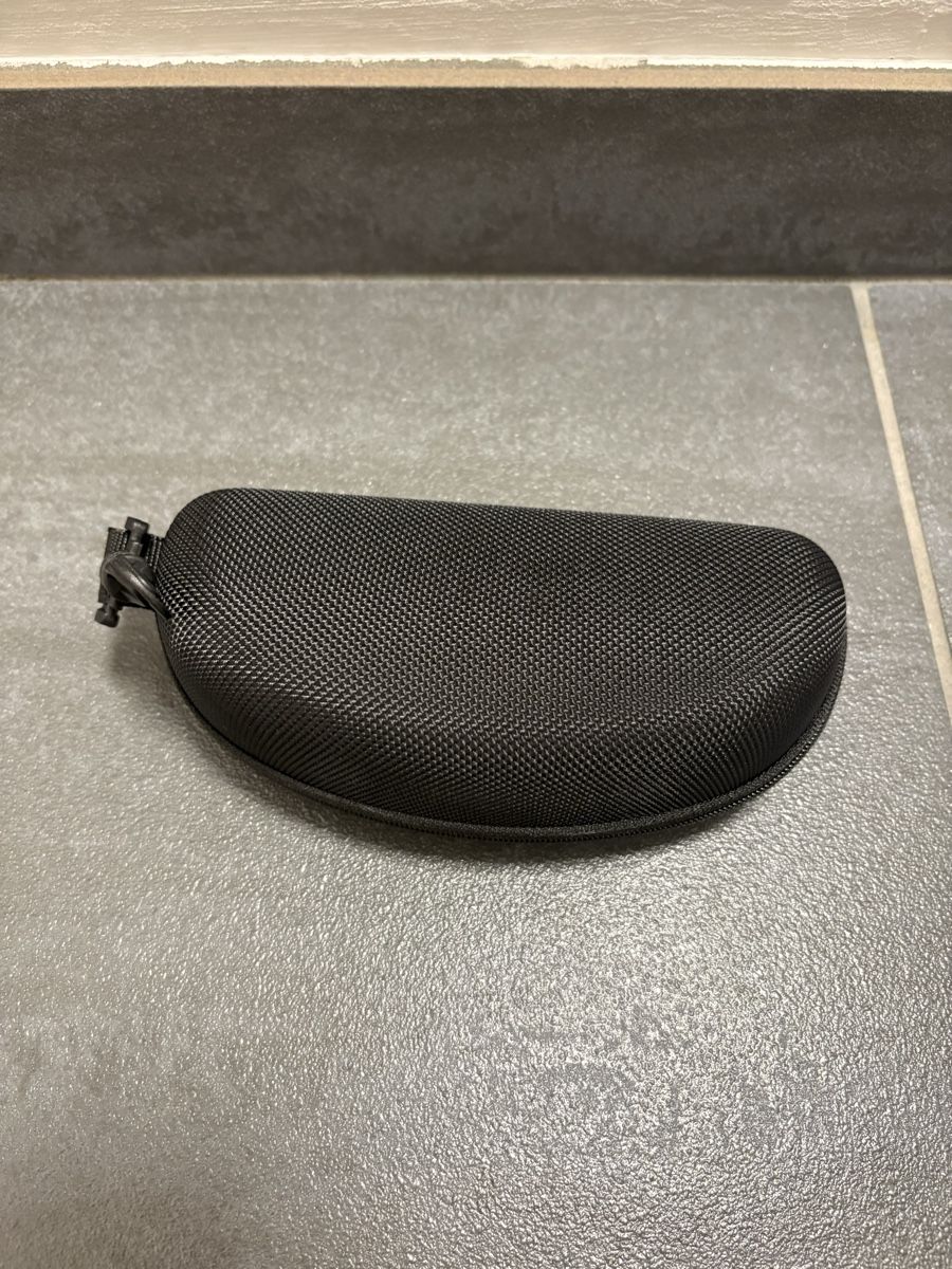 Altro in  Abbigliamento & Accessori: Sandmann Eyewear Brillenetui Schwarz – Nuovo (secondo la descrizione) da Rümlang venduto da svent 3