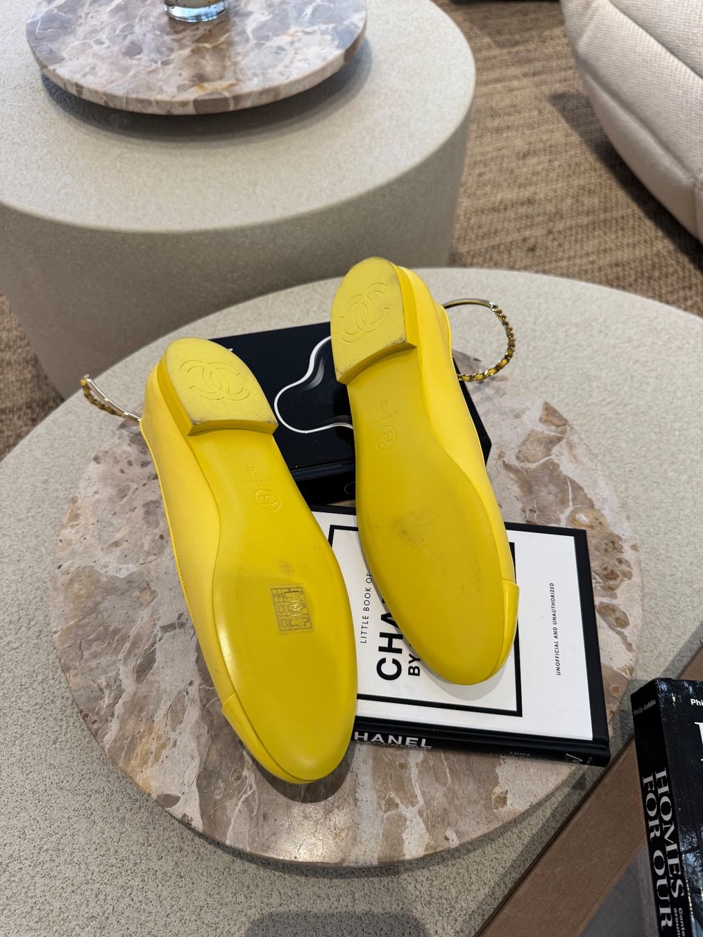 Chanel Scarpe da donna: CHANEL BALLERINAS GELB – Usato da Schwyz venduto da bofb 9