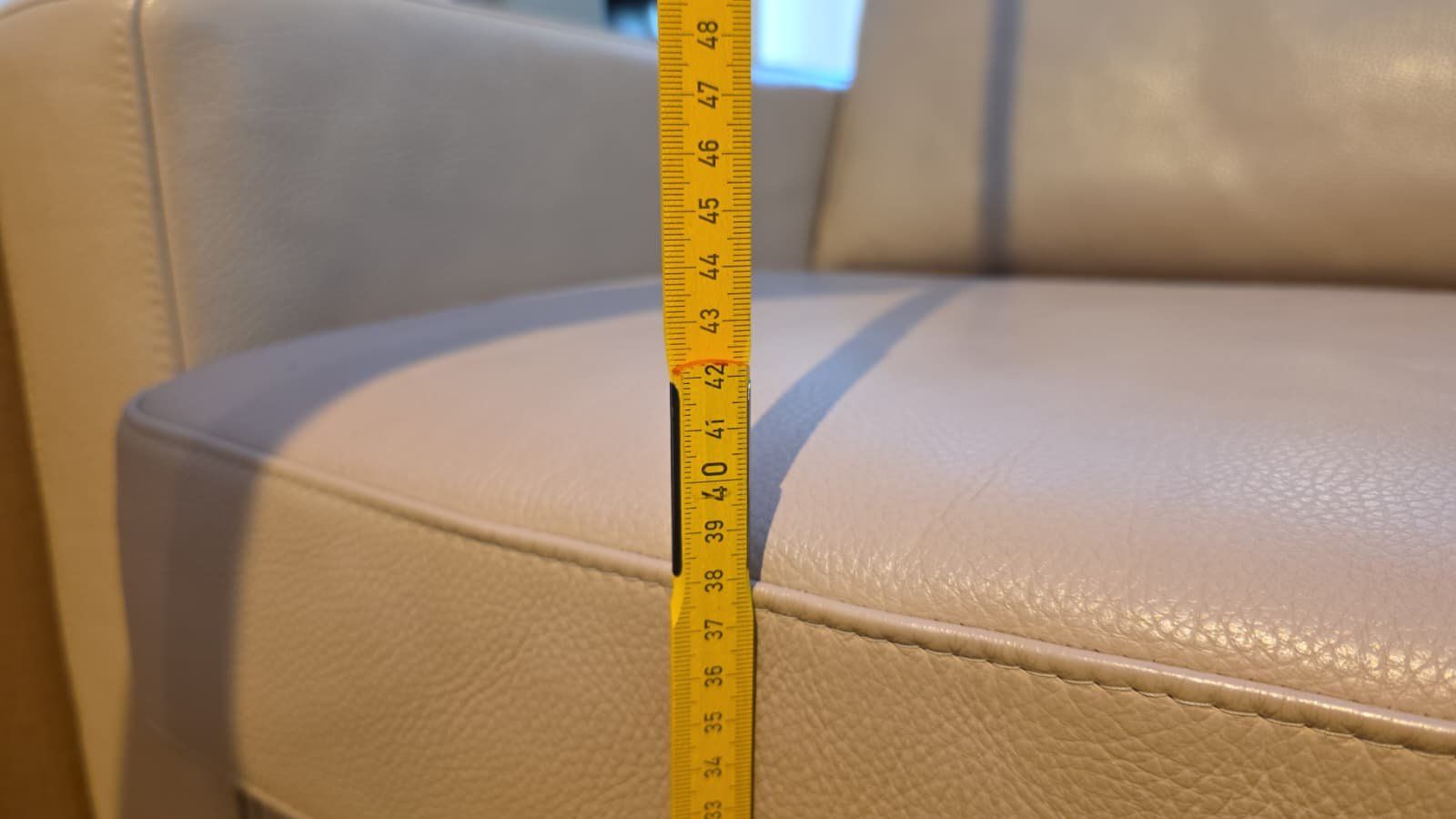 Divani: Modernes 2.5-Plätzer Sofa in hellem Beige / Ecru – Usato da Visp venduto da jon_nr6k 5