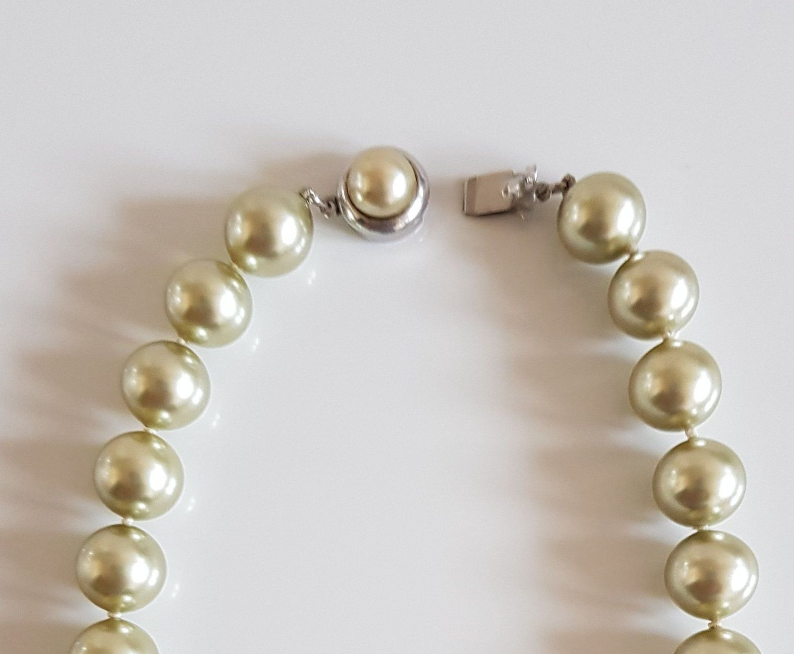 Ketten: Perlmutt-Kette 45cm, lindengrün 10mm NEU – Neu (gemäss Beschreibung) aus Turgi von rut_p556 3