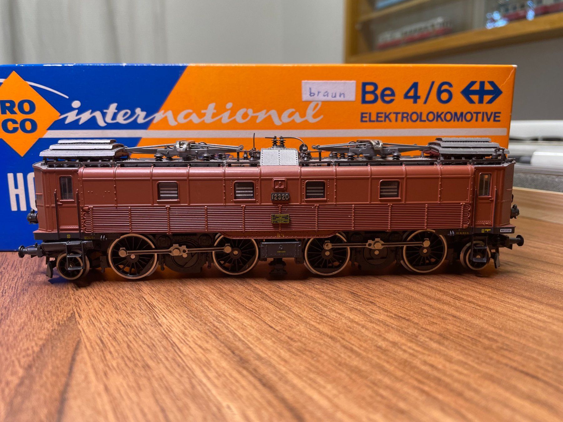 Roco Modellini di ferrovie: Roco SBB Be 4/6 braun in DC analog – Usato da Villmergen venduto da Mfritz 1