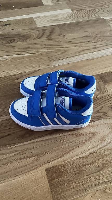 Schuhe für Jungen: Neue Adidas Schuhe – Gebraucht aus Zürich von Dita06 1