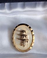 Brosche oval mit Perlmutt und Schwalben Motiv gebraucht