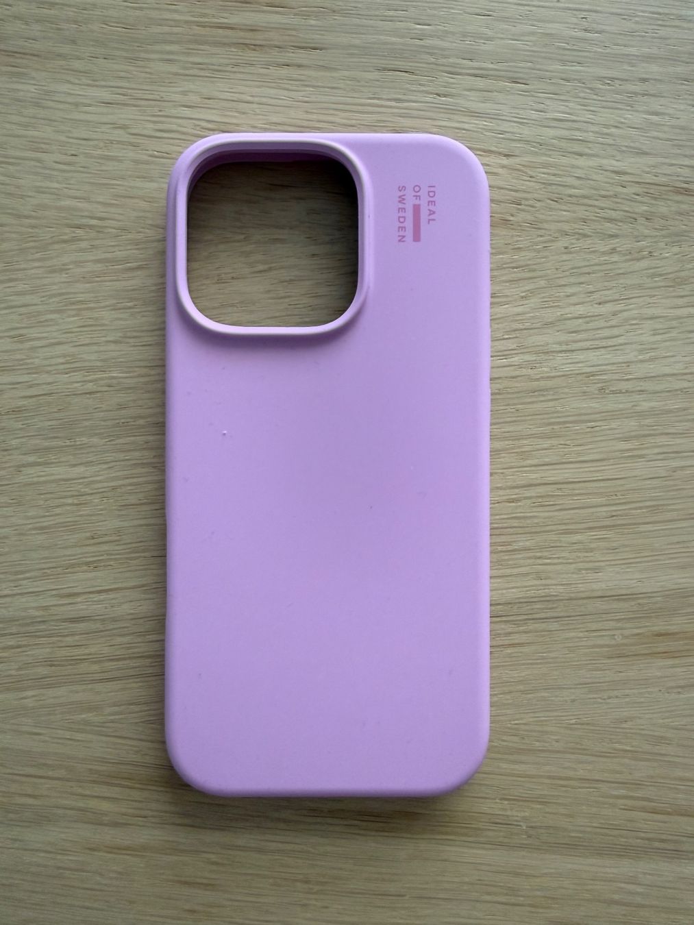 iDeal of Sweden Cover & Protezioni schermo: Iphone 16 pro case – Nuovo (secondo la descrizione) da Winterthur venduto da vik_9ws6