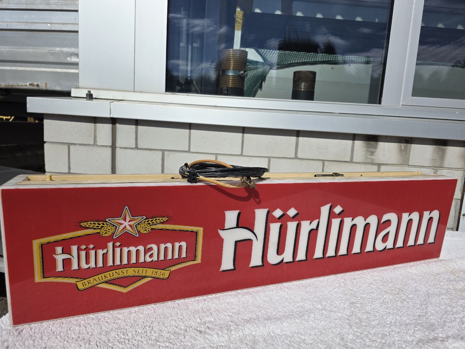 Hürlimann Insegne: Leuchtwerbung – Usato da Baar venduto da alf_682d