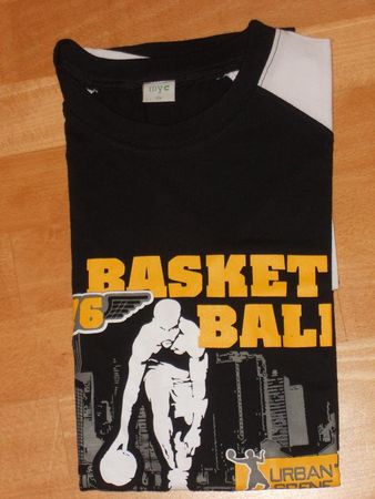 Neu: T'Shirt kurzarm - schwarz mit Basketball-Motiv - Gr.176