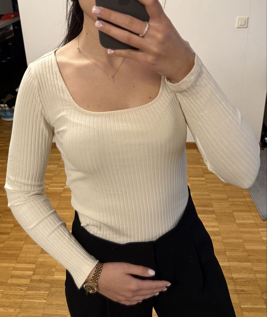 Zara Tops: Zara body côtelé Beige, Taille M – Gebraucht aus Les Avanchets von NR07