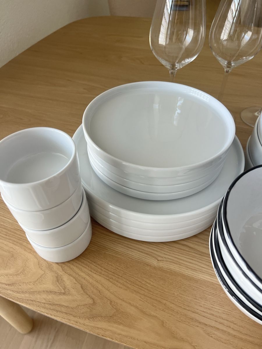 Set di tavolo e panche: Dinning set – Nuovo (secondo la descrizione) da Châtelaine venduto da jul_7j98 3