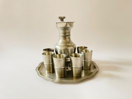Zierliches Zinn Servierset Krug Becher Tablett Vintage