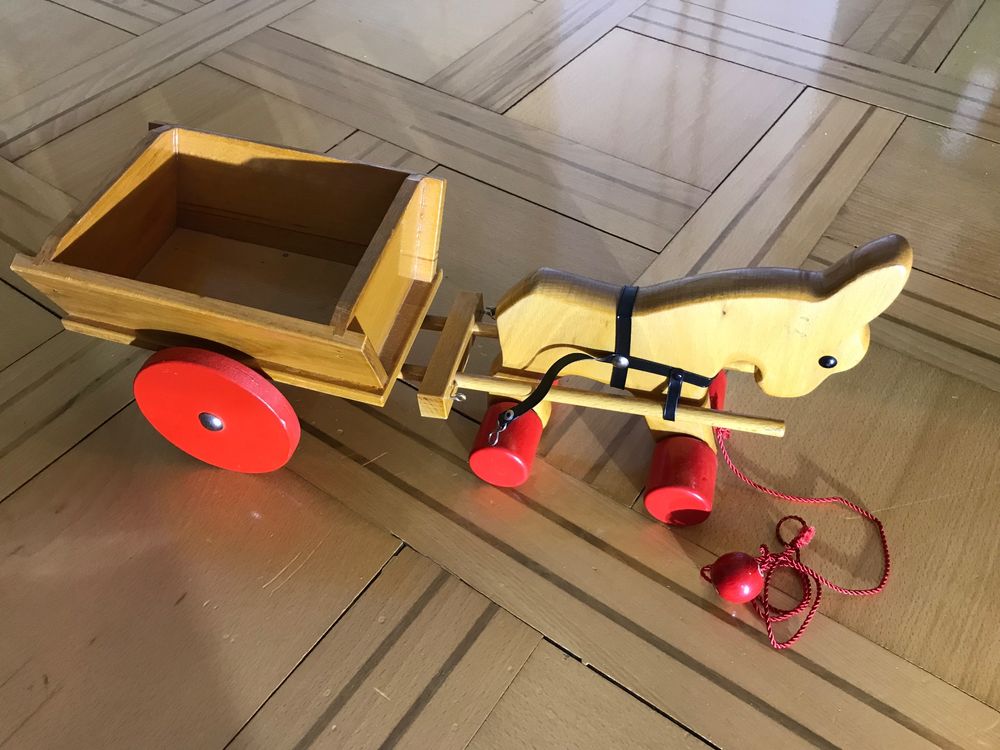 Jouets: Alte Holzkutsche – D'occasion à St.Gallen par WrigleyCH 4