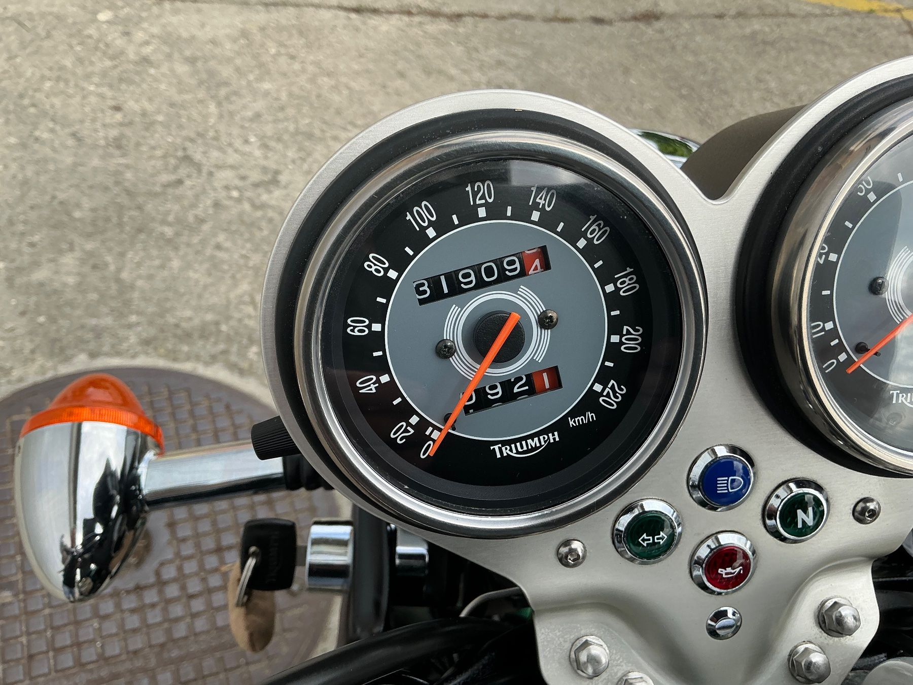 Triumph Chopper: TRIUMPH BONNEVILLE T100 – Usato da strengelbach venduto da Zoks 7