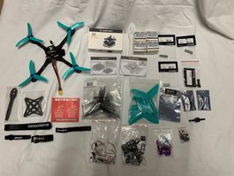 RC Renn-Drohne Warpquad