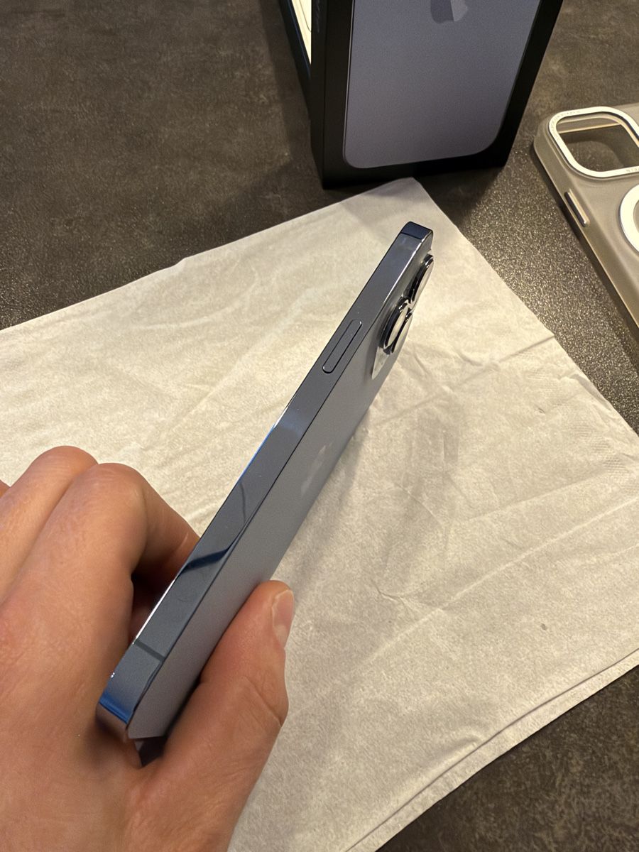 Apple Telefoni cellulari / Smartphones: Iphone 13 Pro 256GB Blue – Usato da Diegten venduto da Cupra99 6