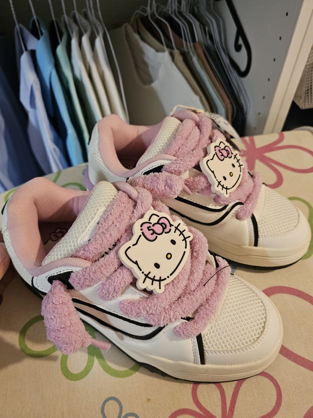 Scarpe da donna: Sneaker Hello Kitty Gr 36 – Nuovo (secondo la descrizione) da Lohn-Ammannsegg venduto da Kiki1311