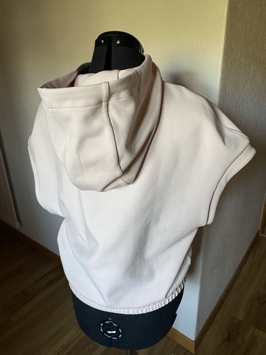 Bogner Gilets & Westen: Bogner Kapuzenpullover ärmellos blassrosa Grösse 36 – Gebraucht aus Meiringen von Bechme 3