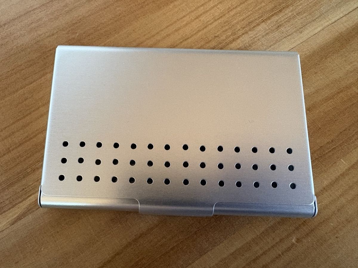 Autres vêtements & accessoires: Visitenkarten Etui Dose aus Aluminium – Neuf (Voir description) à Rümlang par euqinom16