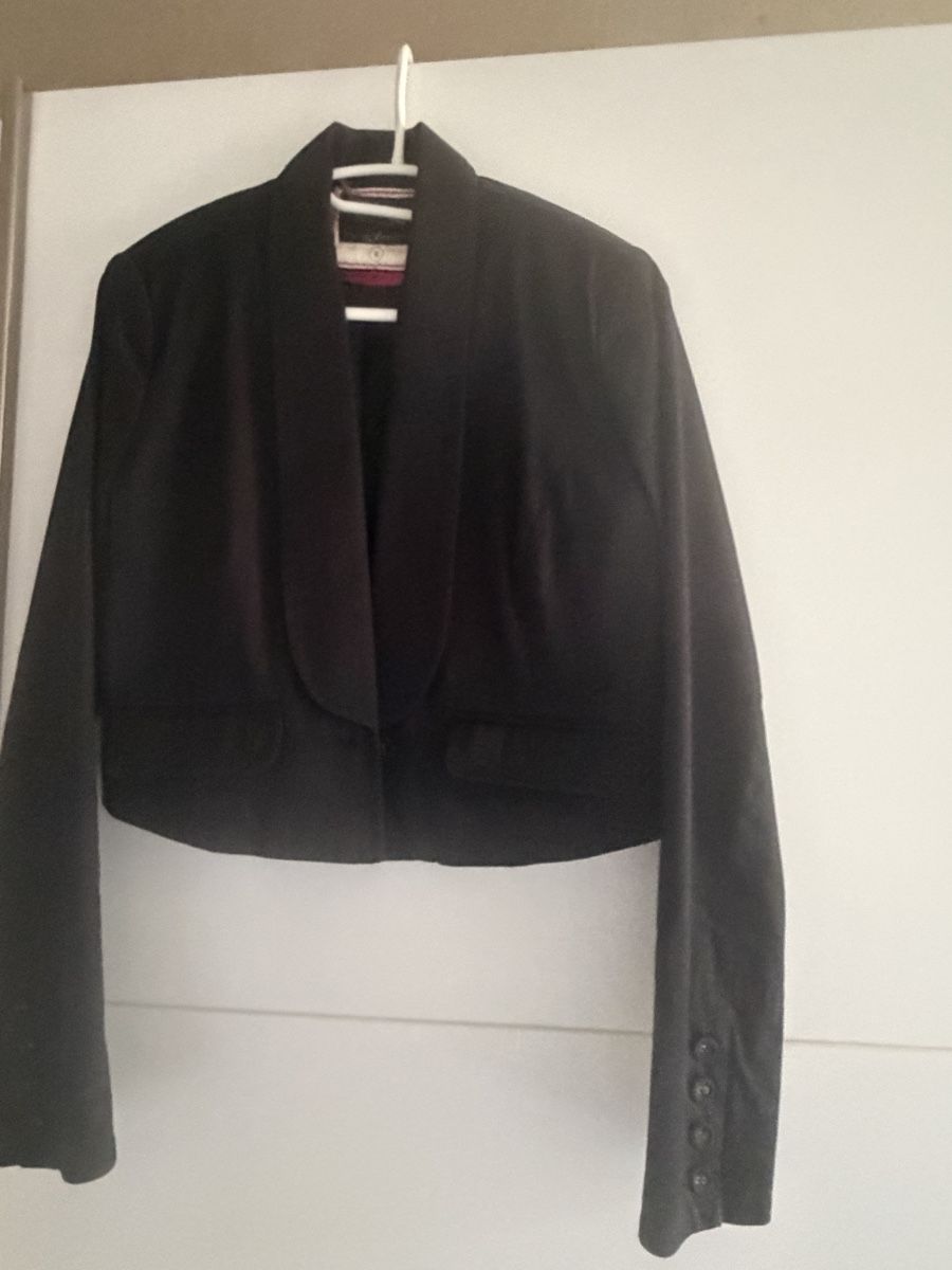 Pepe Jeans Giacche: Schwarzer Blazer Pepe  Jeans Gr. M  – Usato da Sennhof venduto da tom_zhf6