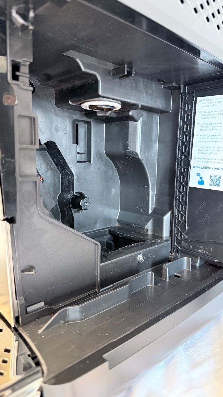 Philips Macchine per caffè & Macchine per espresso: Philips EP 3347 Vollautomat – Usato da Basel venduto da stalders72 3