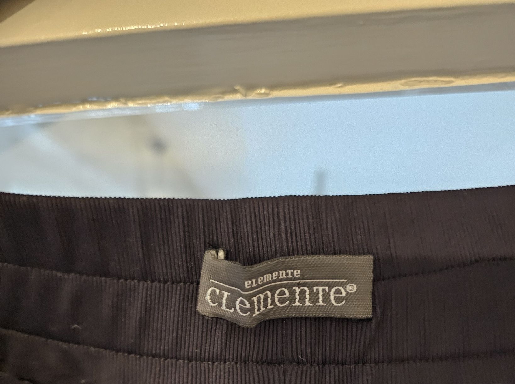 Element Pantaloni: Pantalon large noir elegante Elemente Clemente taille 2 – Usato da Tecknau venduto da Anadias 1