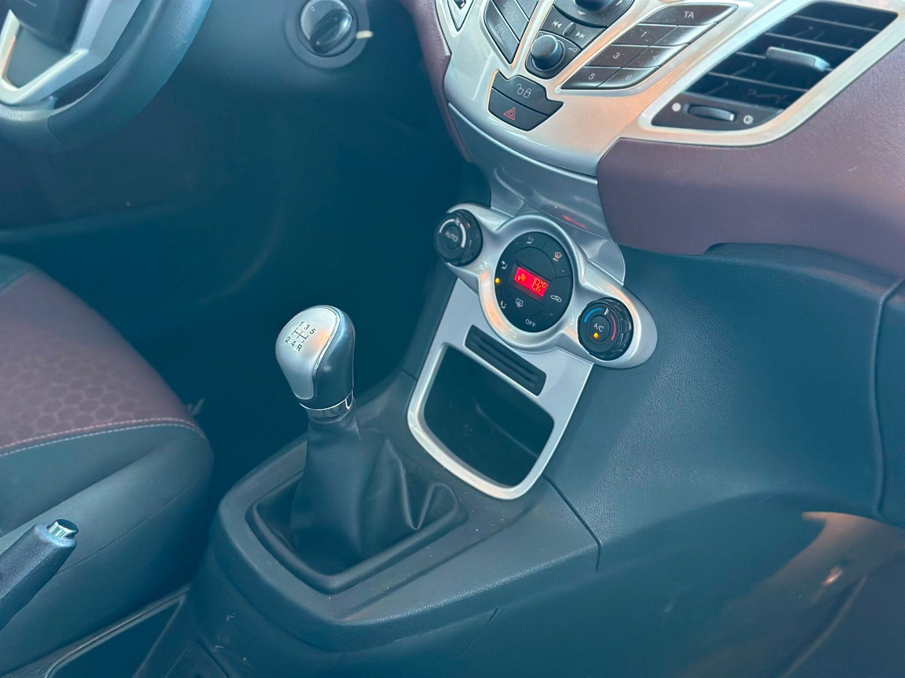 Ford Autos: Ford Fiesta 1.6 16V – Gebraucht aus Aclens von sobacopeludo 3