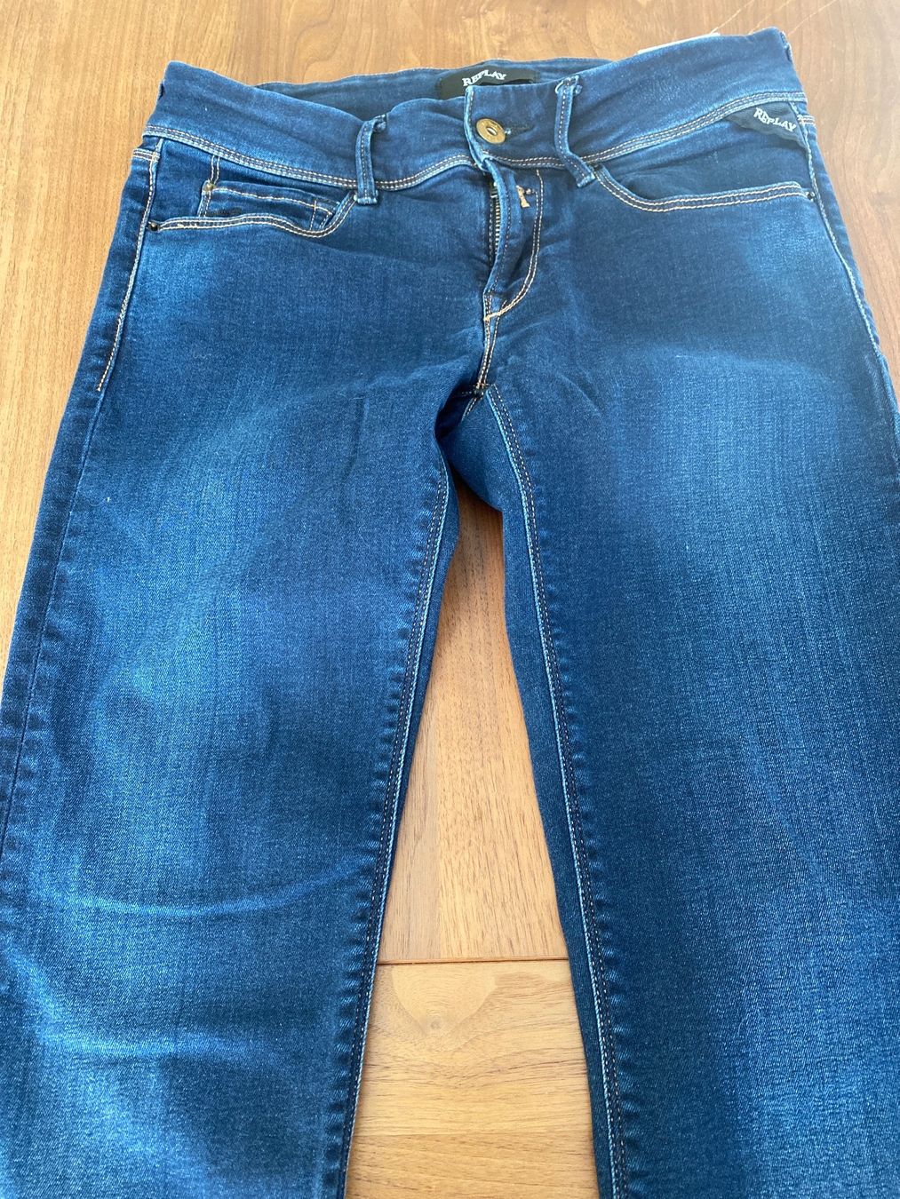 Replay Jeans: Jeans Damen von Replay Grösse 27/32 – Usato da Schwyz venduto da Trofana 2