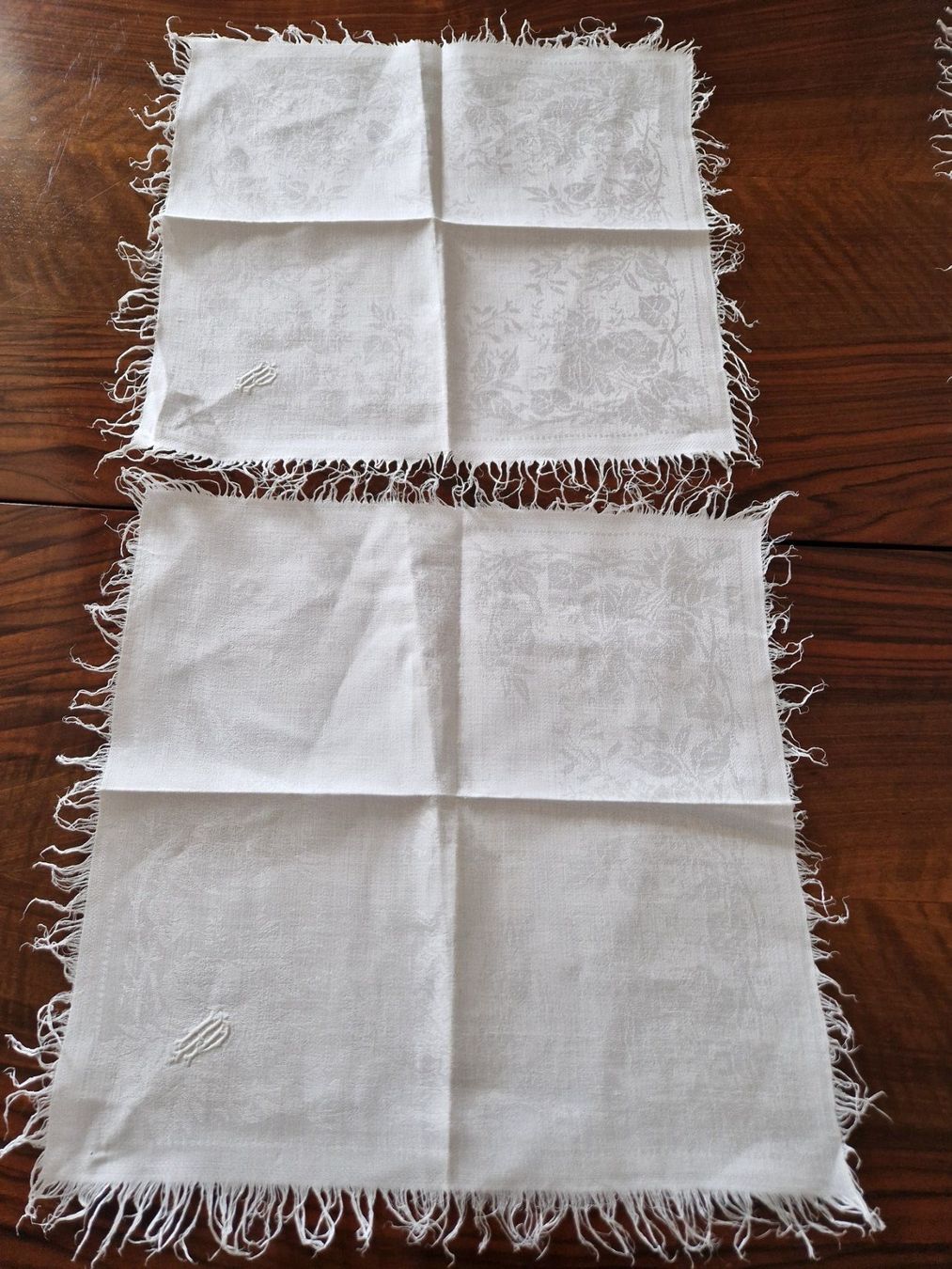 Tovaglioli: Seidendamast Servietten mit Fransen 36x36cm – Usato da Bern venduto da Antikbatik 2