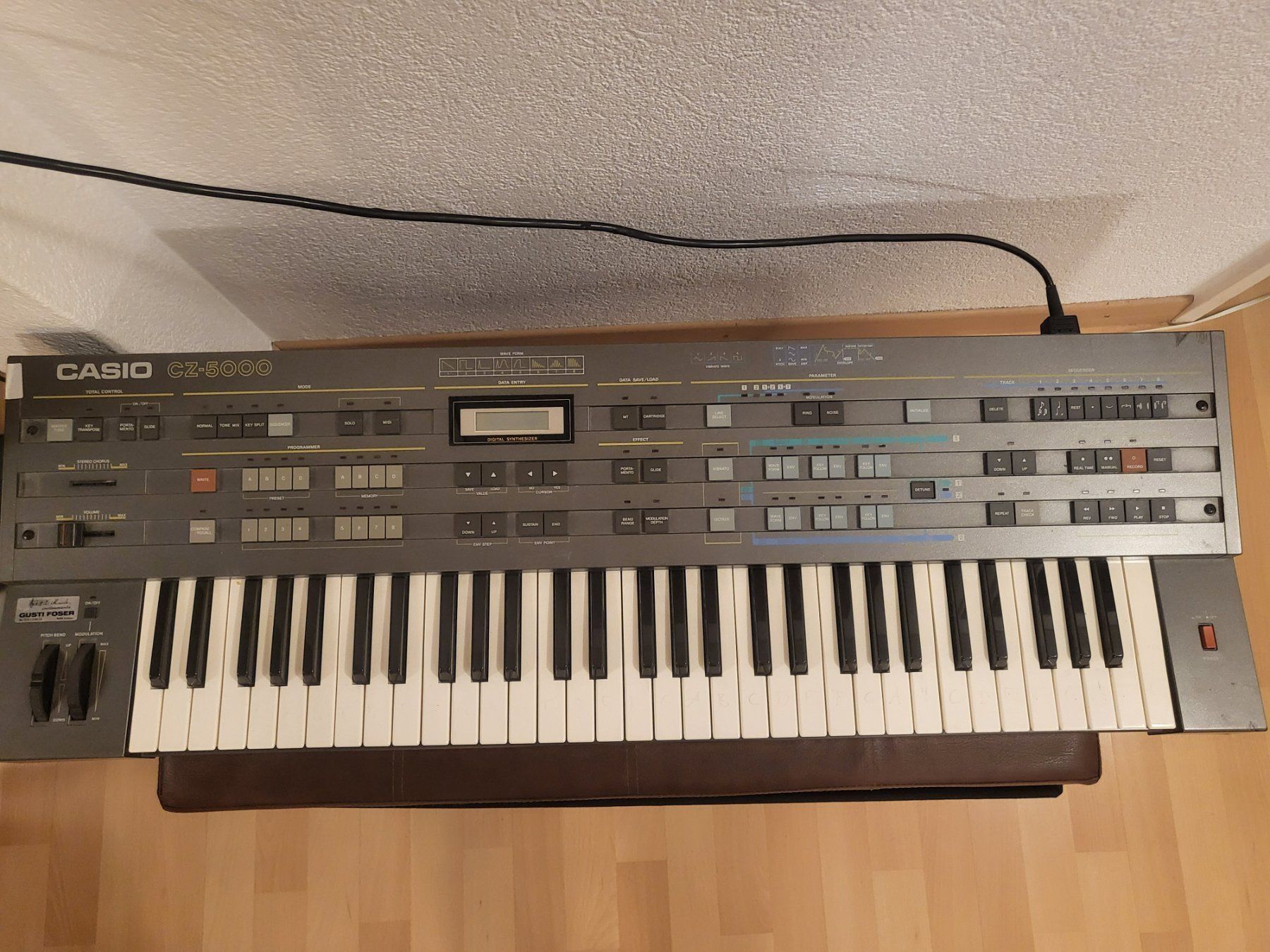 Casio Musikinstrumente: Casio CZ-5000 Cosmo Synthesizer & Casio Pedal – Gebraucht aus Gossau von K.A.S