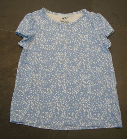 ++ H&M T-Shirt in blau / weiss ++ Gr. 110 / 116 ++ NEU ++