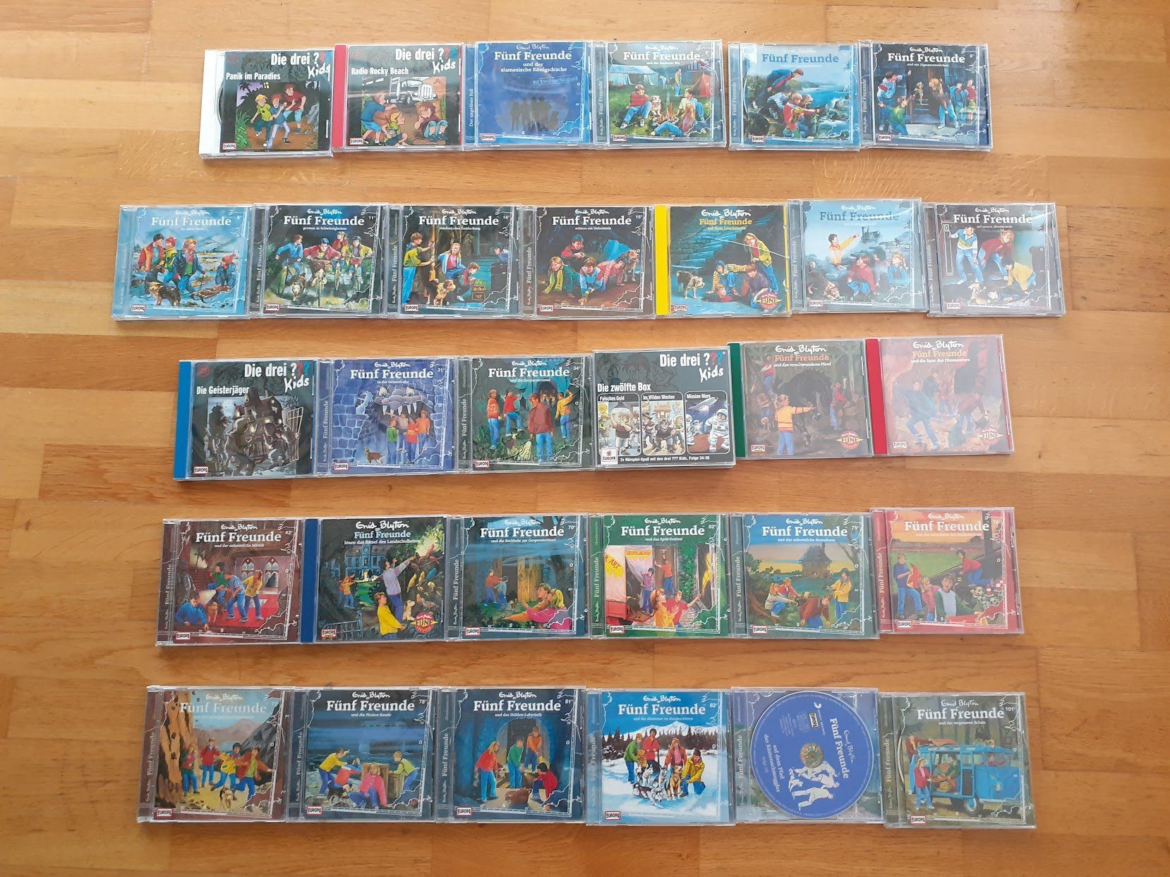 CD: 26 Stk Kinder CDs – Usato da Dübendorf venduto da Fip05